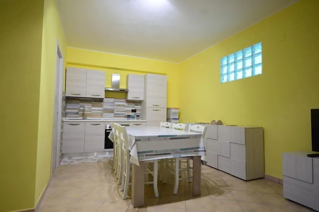 Casa Vacanza Donna Laura Barcellona-Pozzo di Gotto Apartment