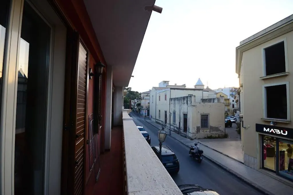 Casa Vacanza Donna Laura Barcellona-Pozzo di Gotto