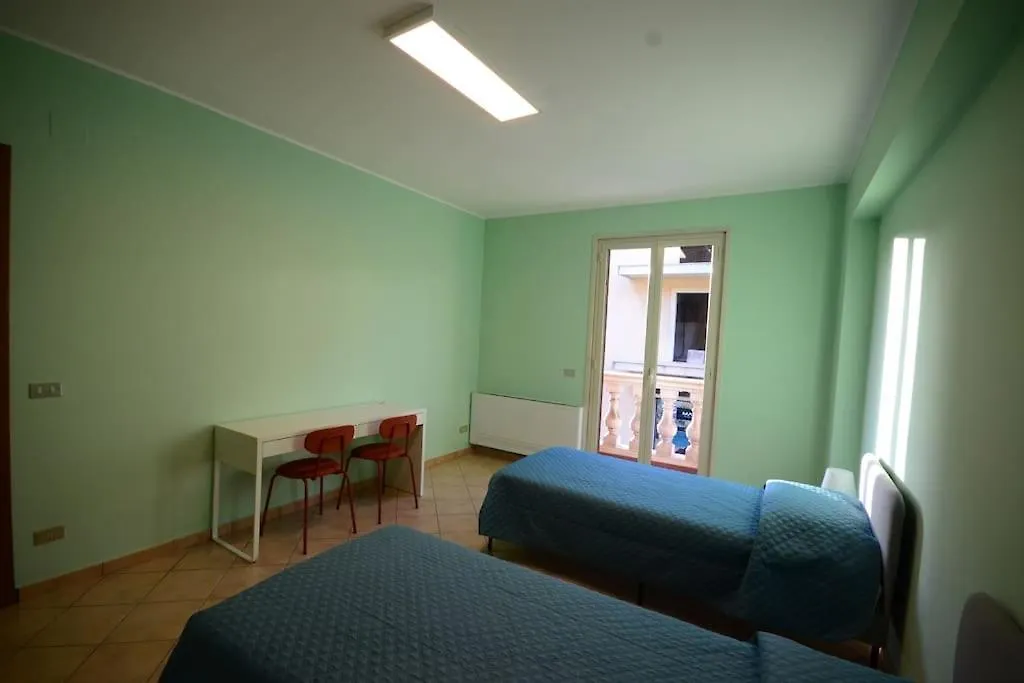 Casa Vacanza Donna Laura Barcellona-Pozzo di Gotto