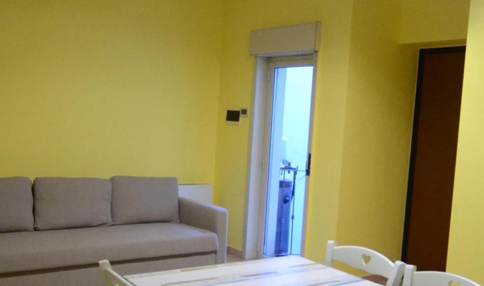 Casa Vacanza Donna Laura Barcellona-Pozzo di Gotto